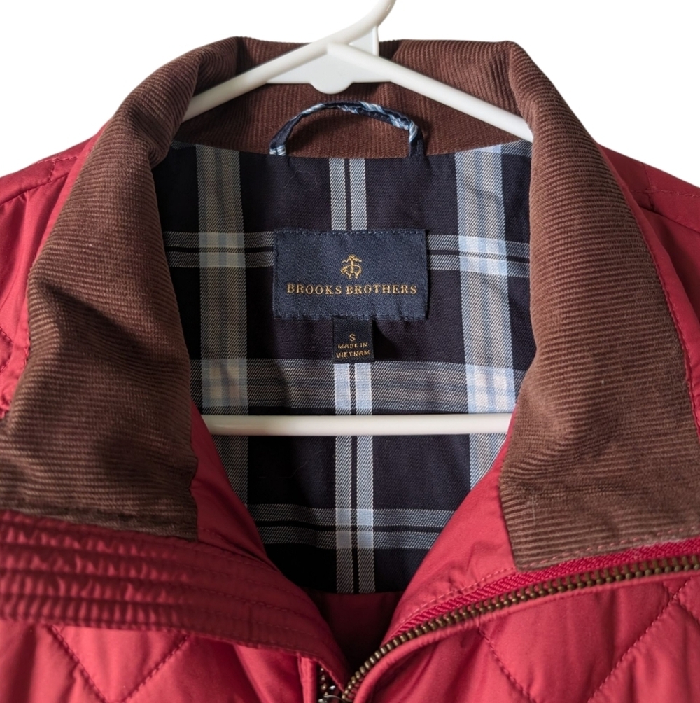 Brooks Brothers Woman's Quilted Farmers Burgundy Vest S - Picture 4 of 4
